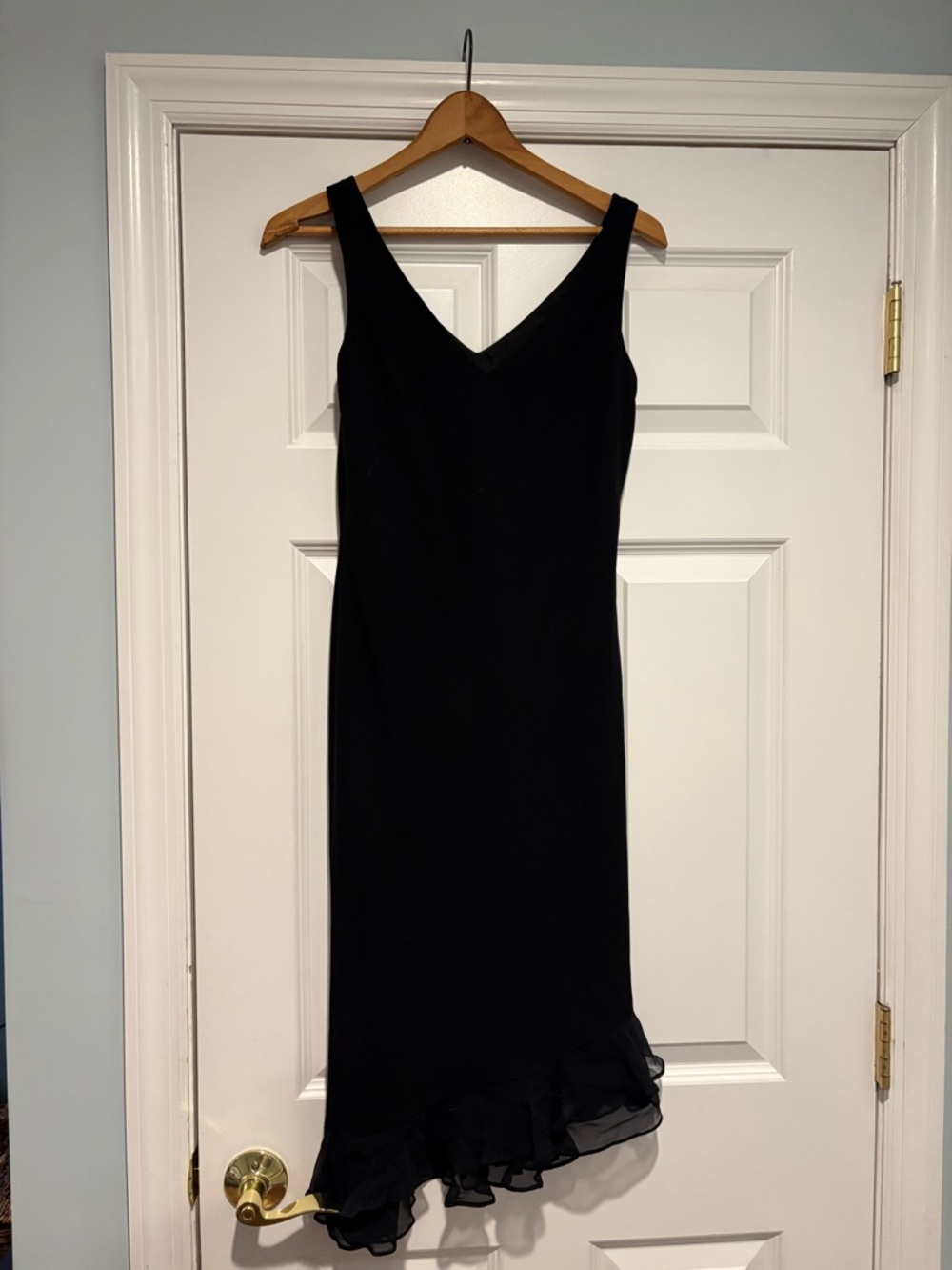 Jones New York Black V-Neck Sleeveless Midi Dress with Ruffle Hem